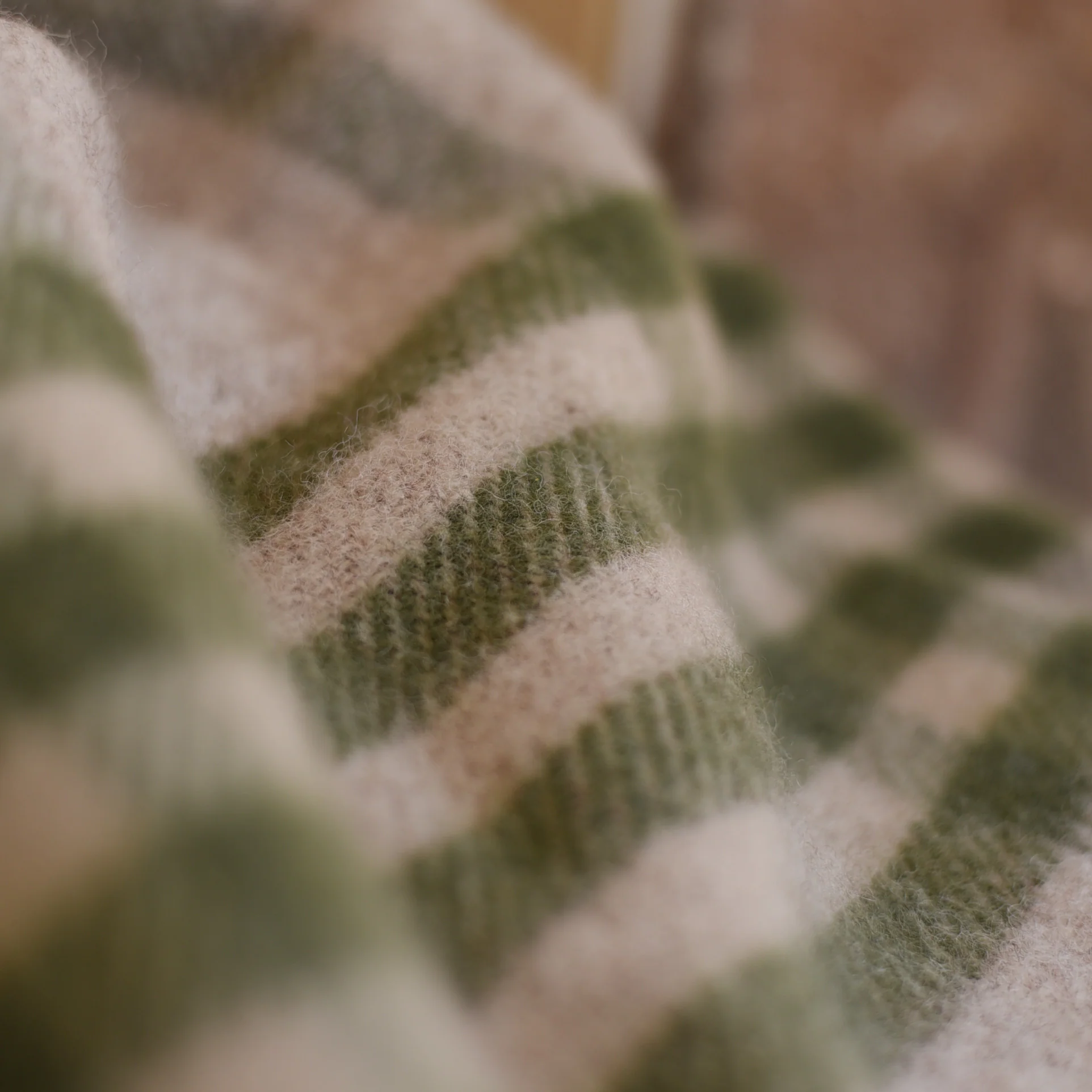 Tarradale Lambswool Throw - Image 12