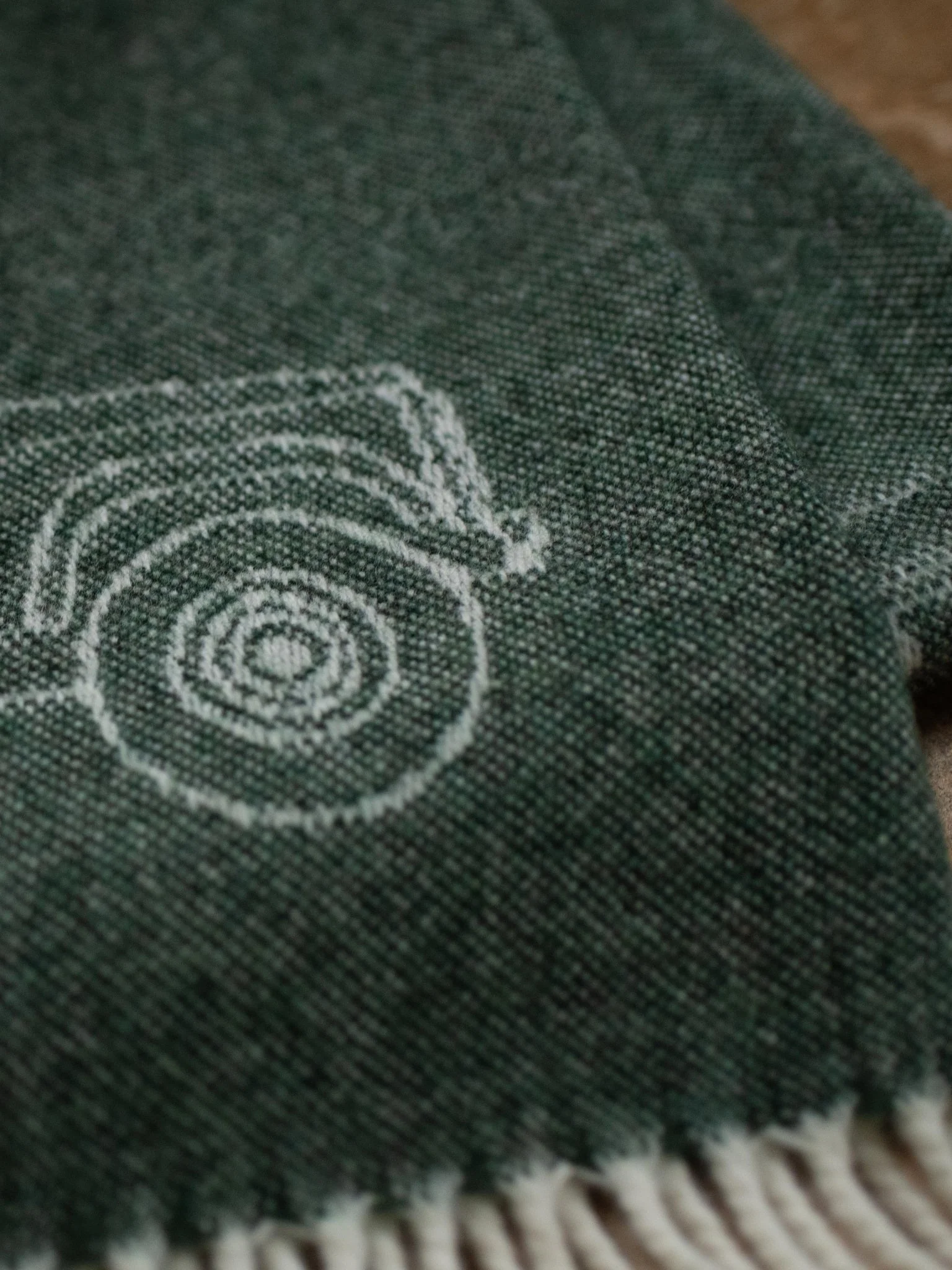 Land Rover Defender Jacquard Throw - Image 5