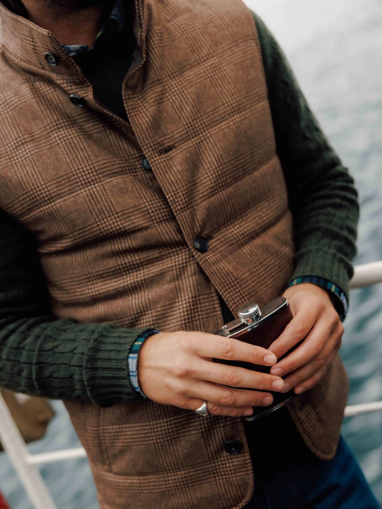 Cashmere Gun Club Quilted Gilet - Image 5