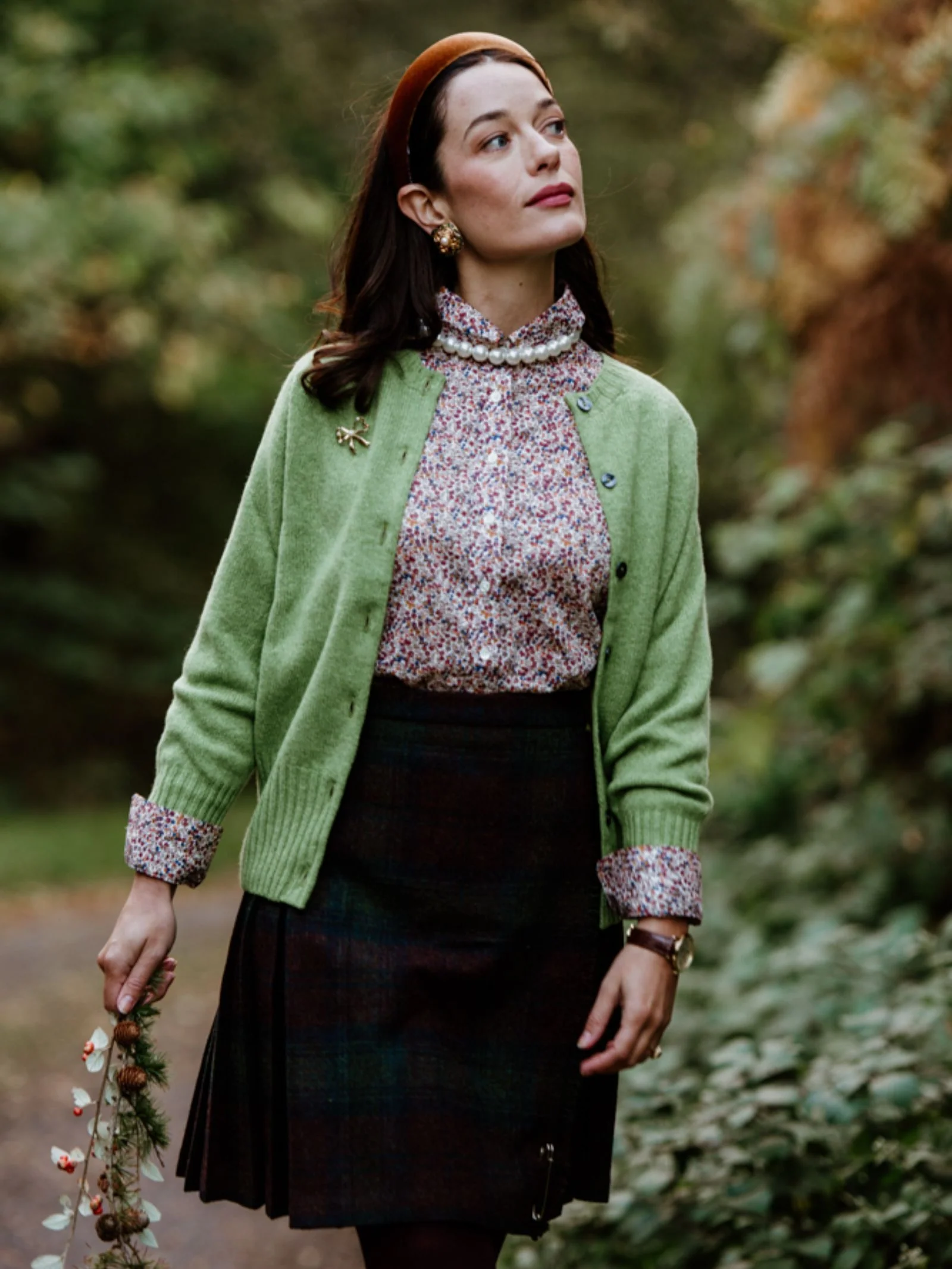 Geelong Lambswool Crew Cardigan - Image 7