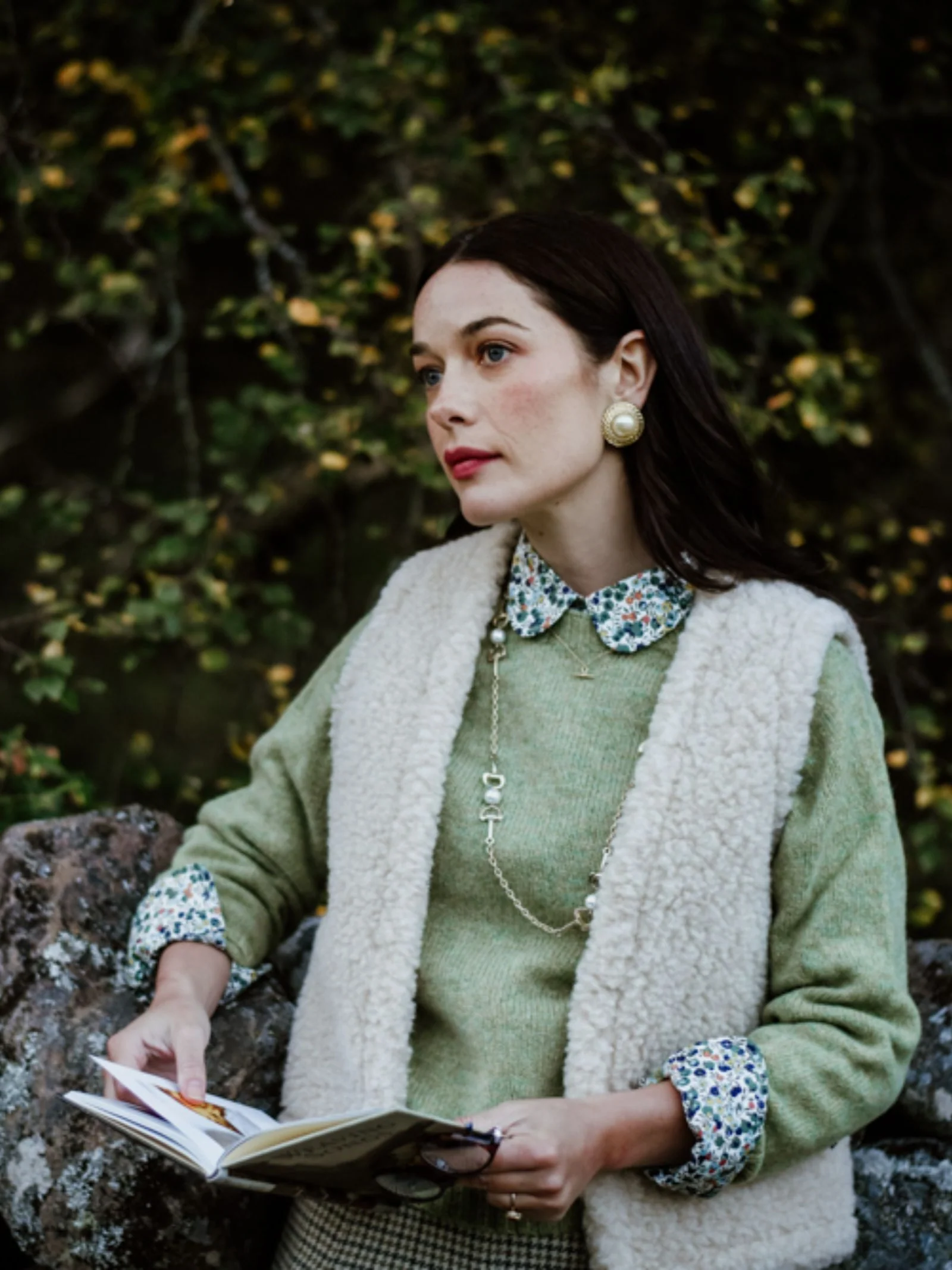Auld Stock Cropped Shetland Jumper - Image 4
